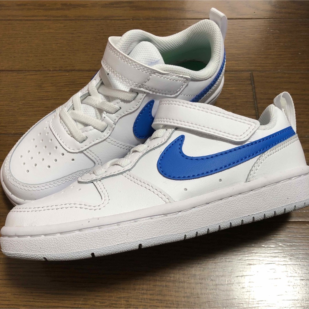 NIKE(ナイキ)のナイキ コート ボロー LOW 2 シューズ  16cm キッズ/ベビー/マタニティのキッズ靴/シューズ(15cm~)(スニーカー)の商品写真