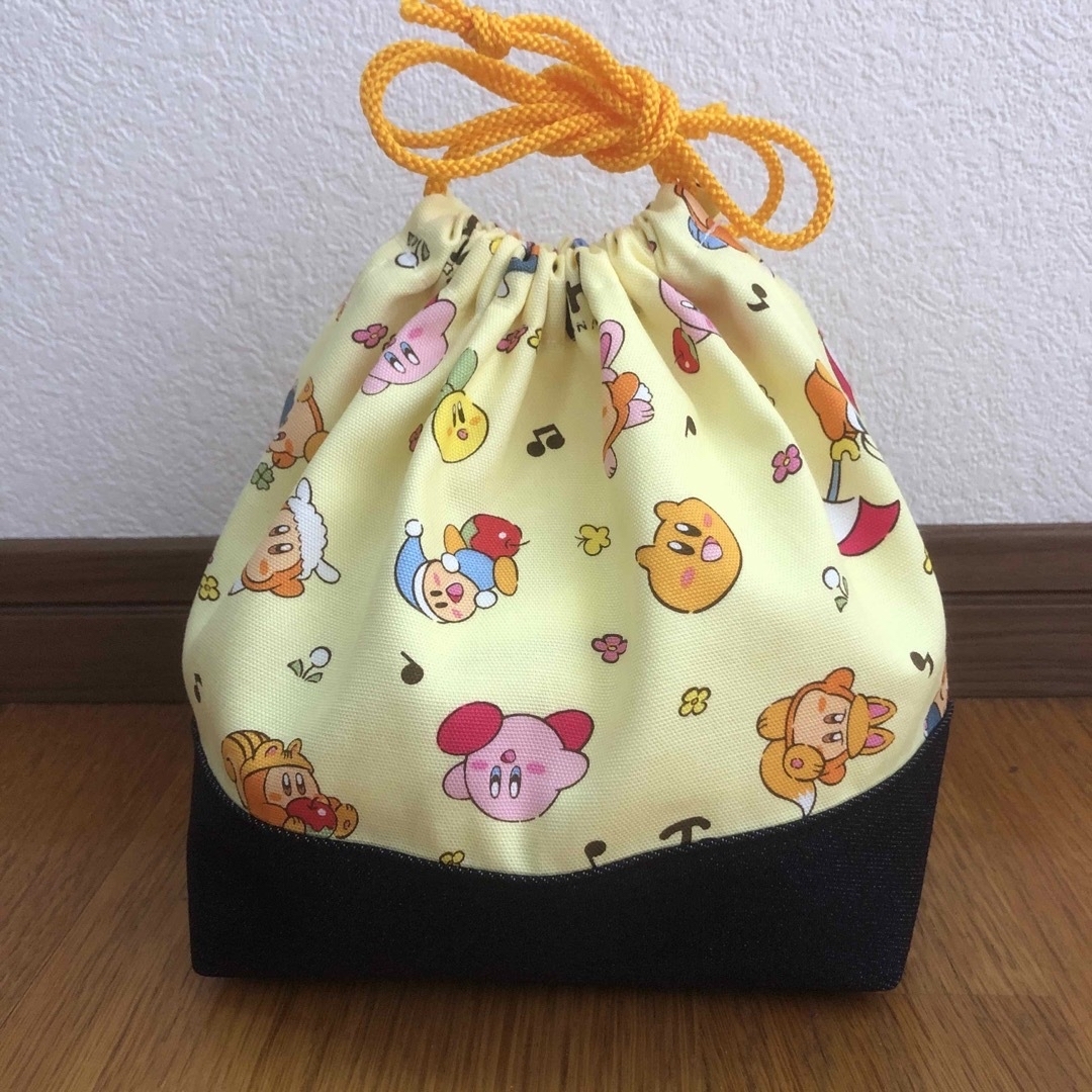 ハンドメイド お弁当袋 ⑤ きいろ×デニム キッズ/ベビー/マタニティのこども用バッグ(ランチボックス巾着)の商品写真