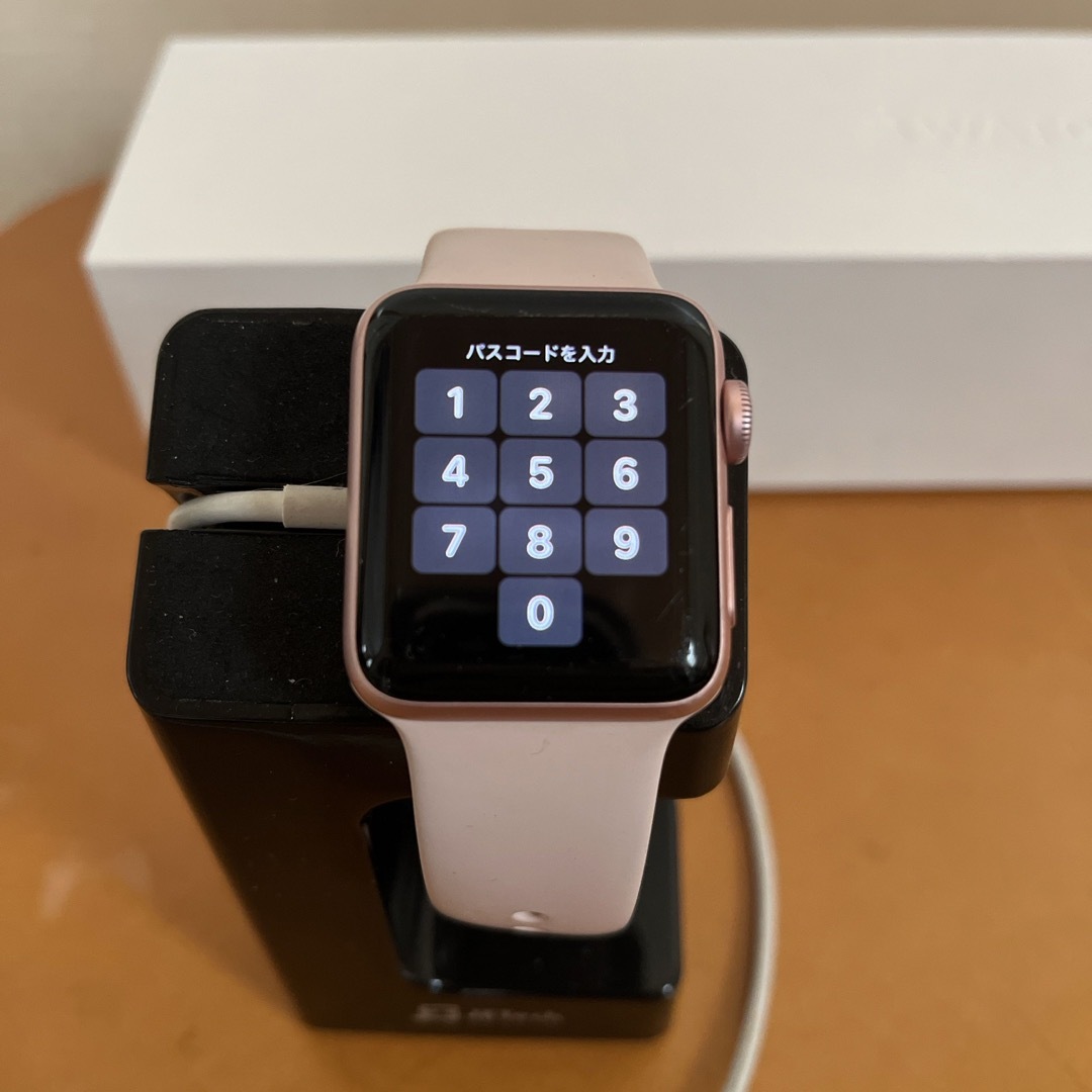 骨董品 Apple Watch2 38mm, 42mm アルミ スポーツバンド スマホ/家電/カメラのスマートフォン/携帯電話(その他)の商品写真