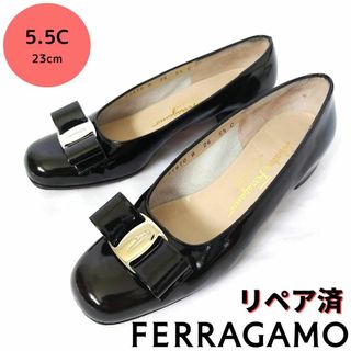 サルヴァトーレフェラガモ(Salvatore Ferragamo)の良品❤フェラガモ【Ferragamo】ヴァラリボン エナメル パンプス 黒(ハイヒール/パンプス)