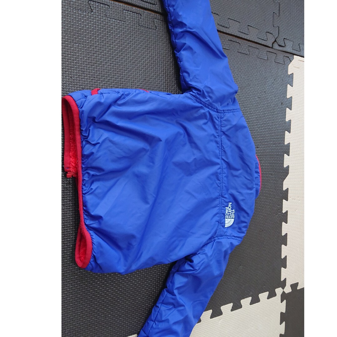 THE NORTH FACE(ザノースフェイス)のリバーシブルコージージャケット キッズ/ベビー/マタニティのキッズ服男の子用(90cm~)(ジャケット/上着)の商品写真