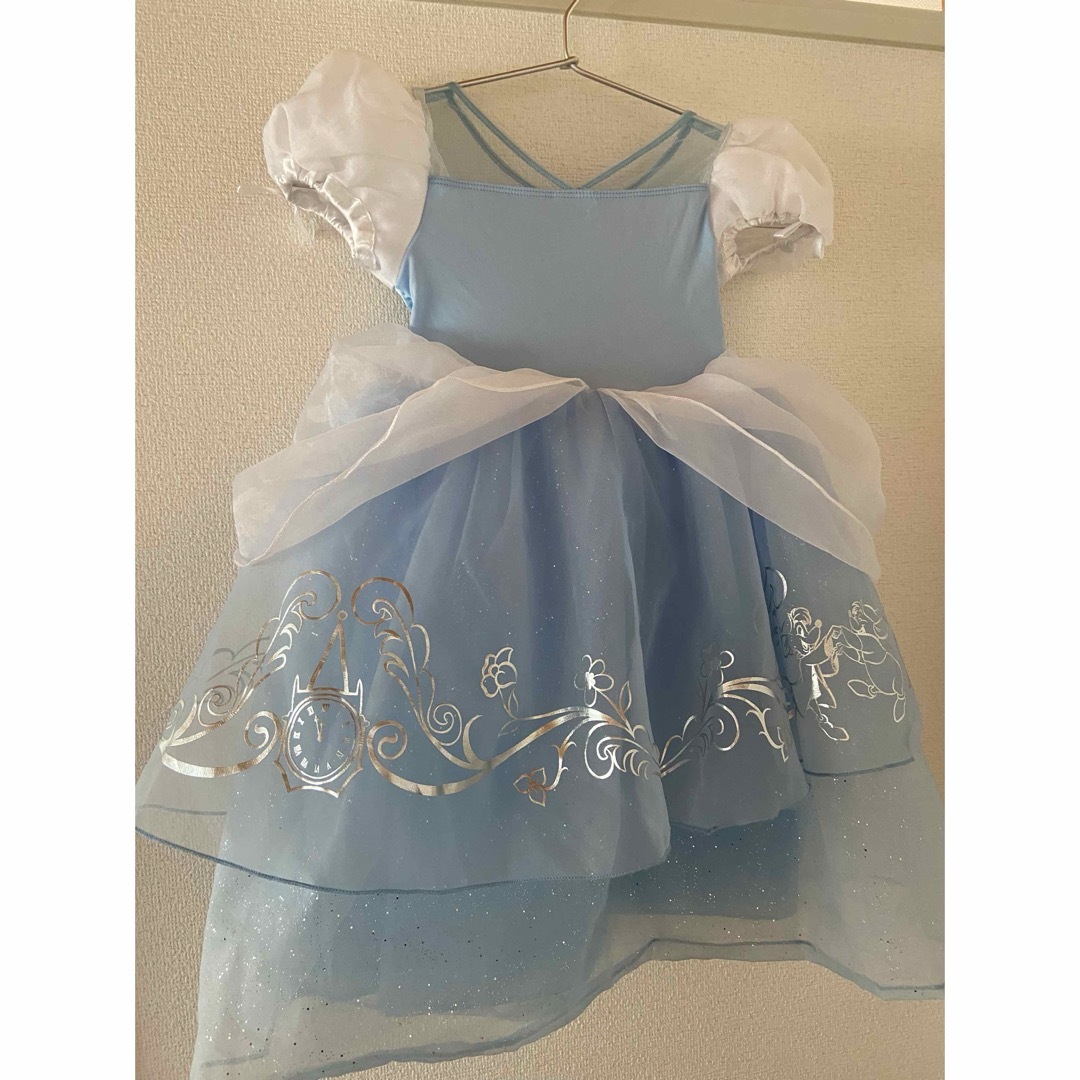 Disney(ディズニー)のDisney シンデレラ ドレス 100 キッズ/ベビー/マタニティのキッズ服女の子用(90cm~)(ドレス/フォーマル)の商品写真
