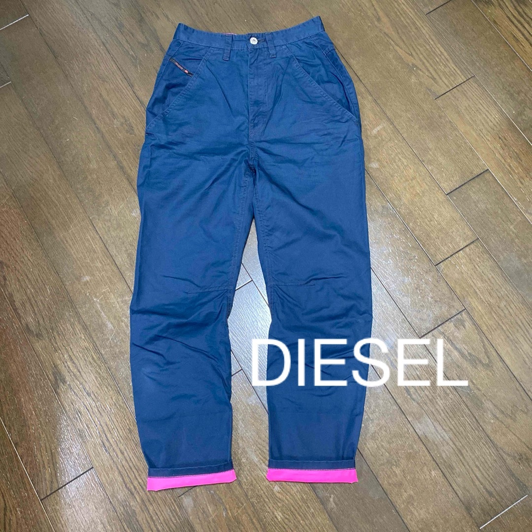 DIESEL(ディーゼル)のDIESEL ディーゼル　カジュアルパンツ レディースのパンツ(カジュアルパンツ)の商品写真