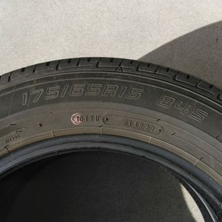 ダンロップ　EC202　175/65R15　２本