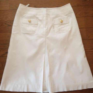 クリアインプレッション(CLEAR IMPRESSION)のクリアインプレッションの白スカート(ひざ丈スカート)