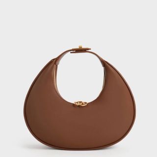 Charles and Keith - 美品　大人気　完売　チャールズアンドキース　2way　クレセント ホーボーバッグ