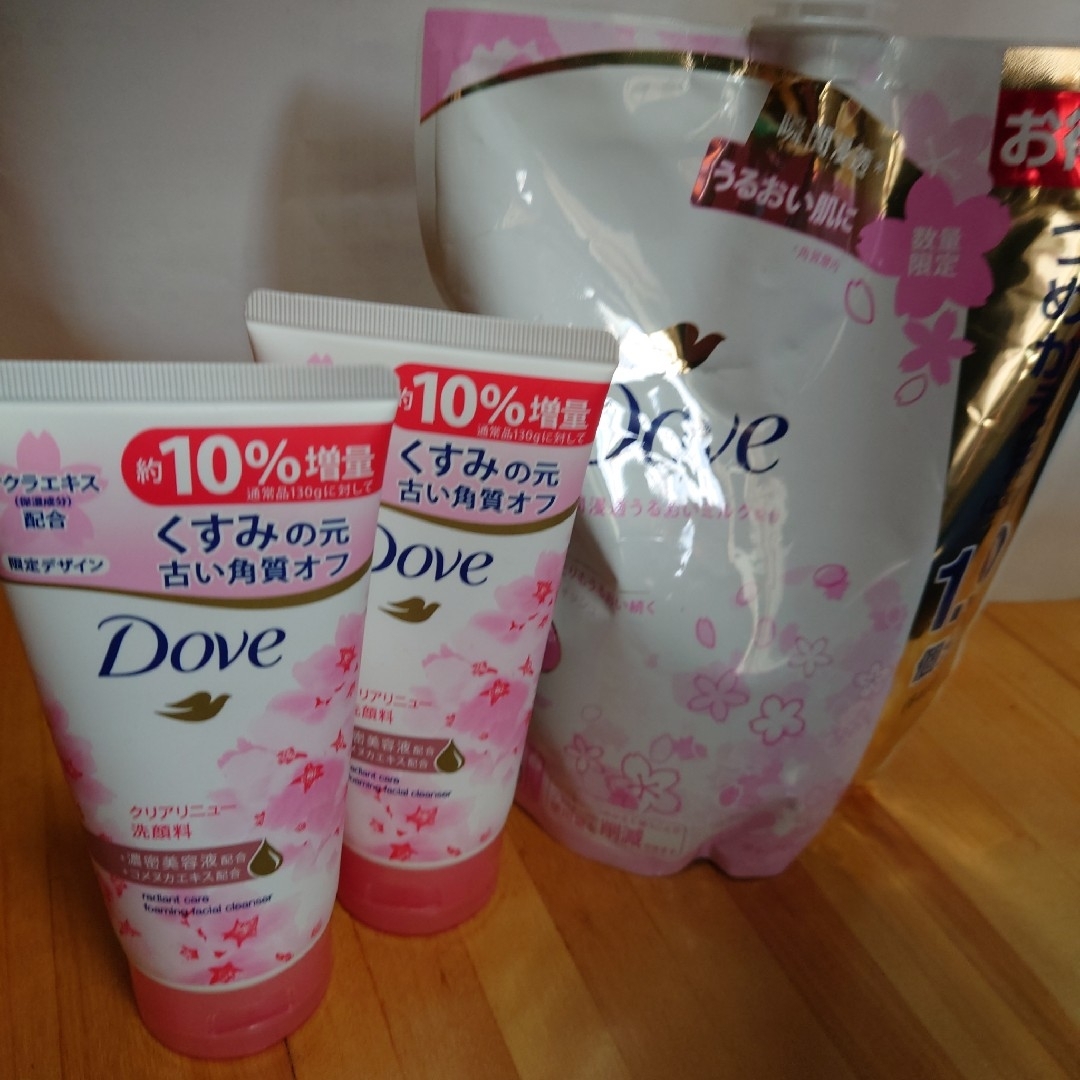 Dove（Unilever）(ダヴ)のDove(ダヴ)限定品 サクラ 洗顔料・ボディウォッシュ コスメ/美容のスキンケア/基礎化粧品(洗顔料)の商品写真