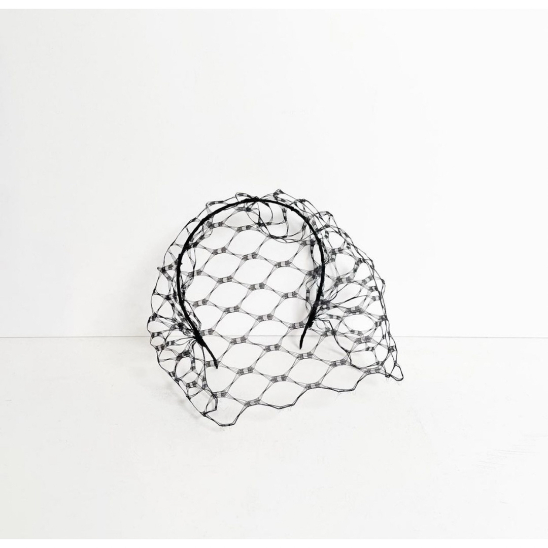 新品】millinery mino ヴェール付きカチューシャ カチューシャ 新品】millinery mino ヴェール付きカチューシャ カチューシャ