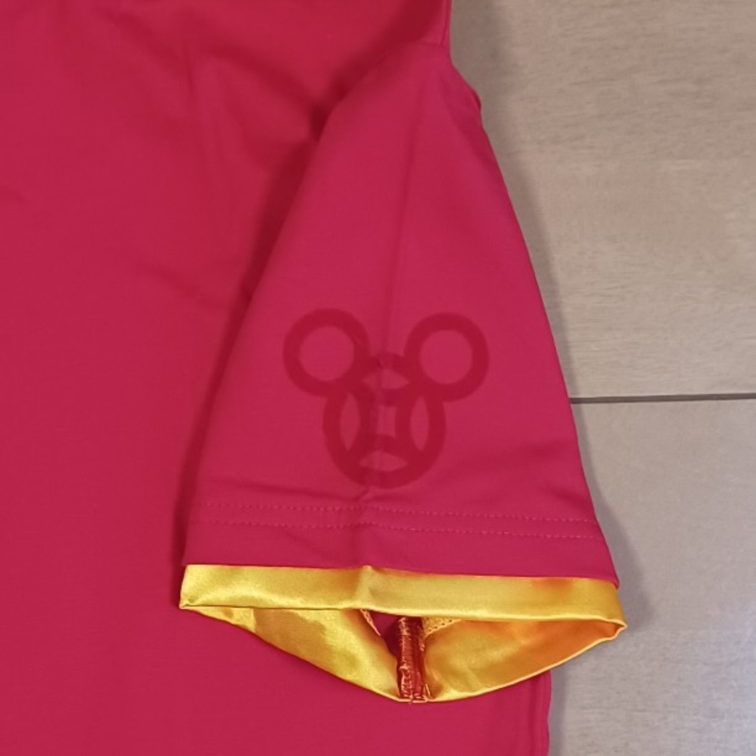 Disney(ディズニー)のディズニーキャラクターシャツ エンタメ/ホビーのおもちゃ/ぬいぐるみ(キャラクターグッズ)の商品写真