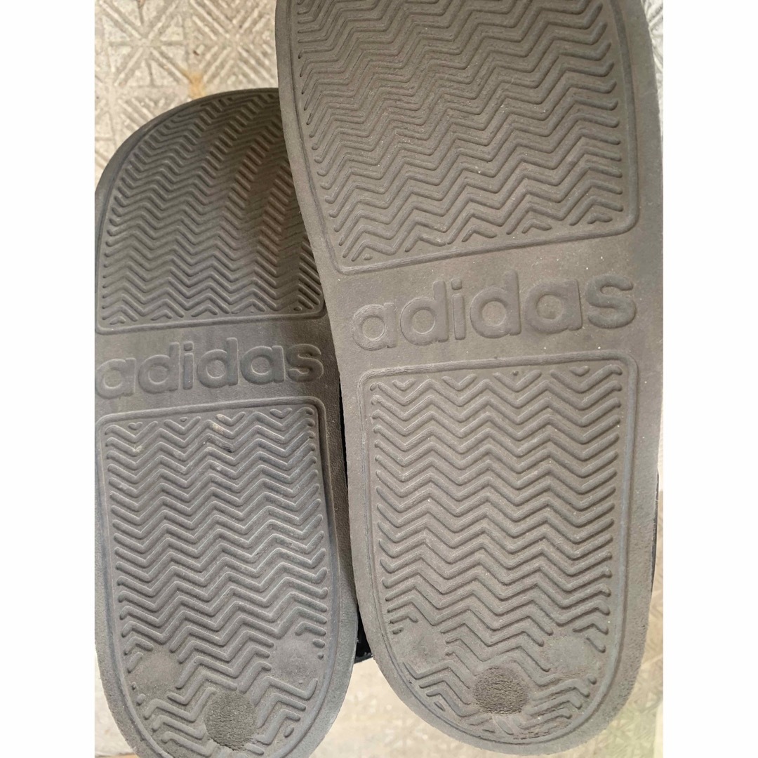 adidas(アディダス)のadidasサンダル23.0  キッズ/ベビー/マタニティのキッズ靴/シューズ(15cm~)(サンダル)の商品写真