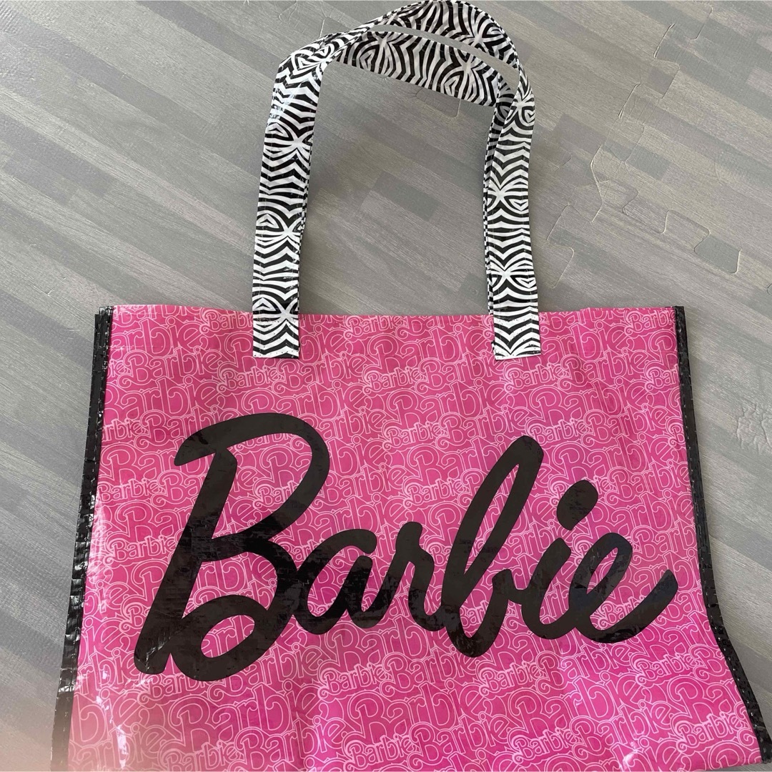 Barbie(バービー)のバービー　Barbie ショップ袋　バック　ショッパー レディースのバッグ(ショップ袋)の商品写真