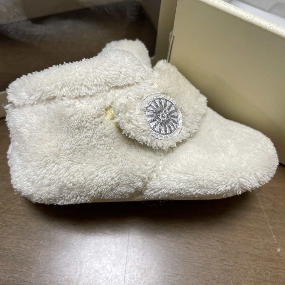 UGG(アグ)のUGG ベビーシューズ　11cm キッズ/ベビー/マタニティのベビー靴/シューズ(~14cm)(スニーカー)の商品写真