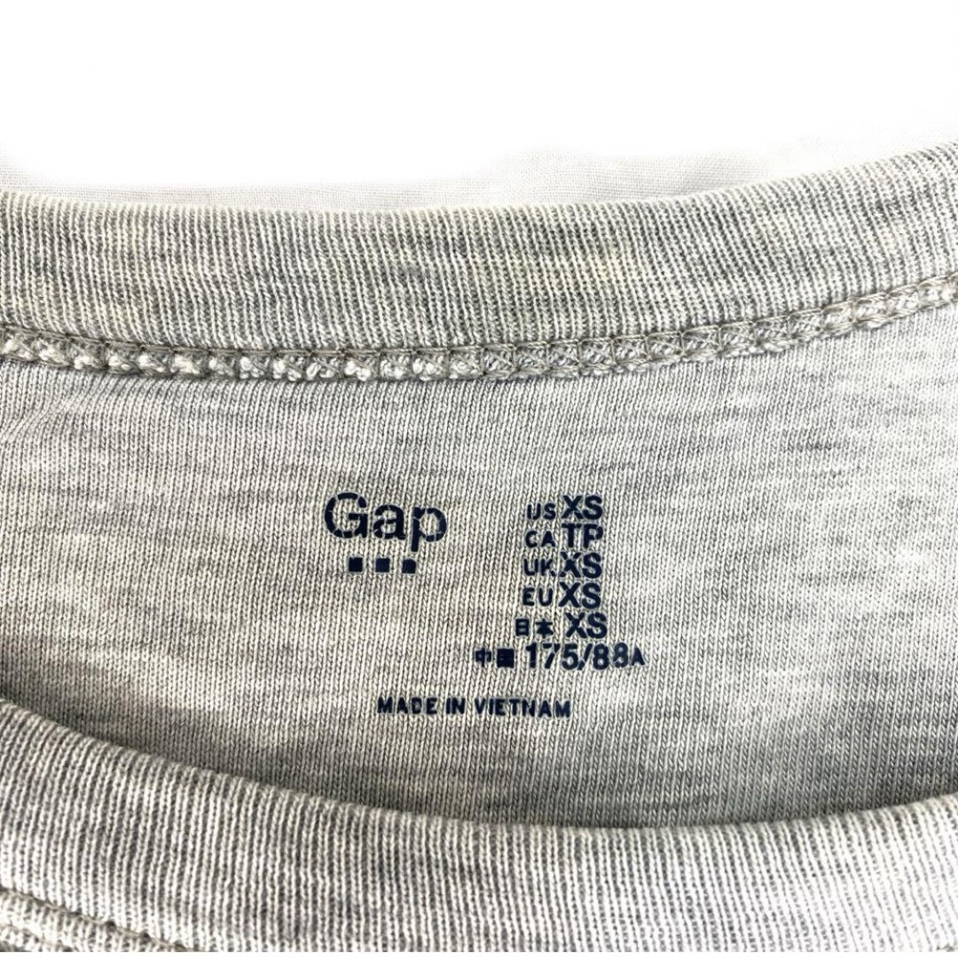 GAP(ギャップ)のGAP   メンズ　XS   トップス   グレー　ロンT メンズのトップス(Tシャツ/カットソー(七分/長袖))の商品写真