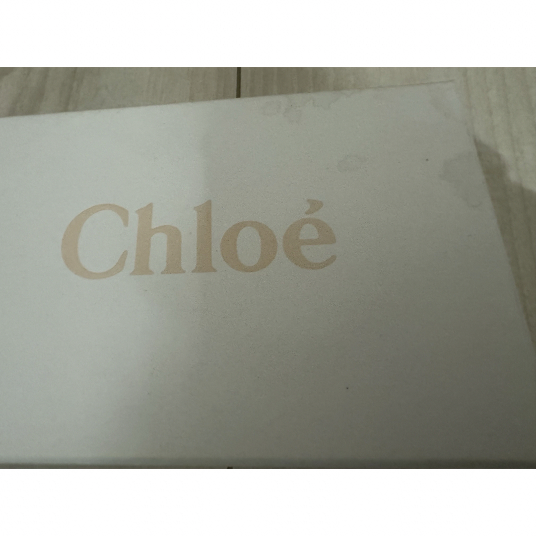 Chloe(クロエ)のChloe クロエ フラグメントケース カードケース クリーム色 レディースのファッション小物(コインケース)の商品写真