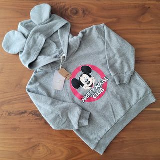 ディズニー(Disney)の新品　未使用　120㎝　ディズニー　ミッキー　フード付きトレーナー(Tシャツ/カットソー)