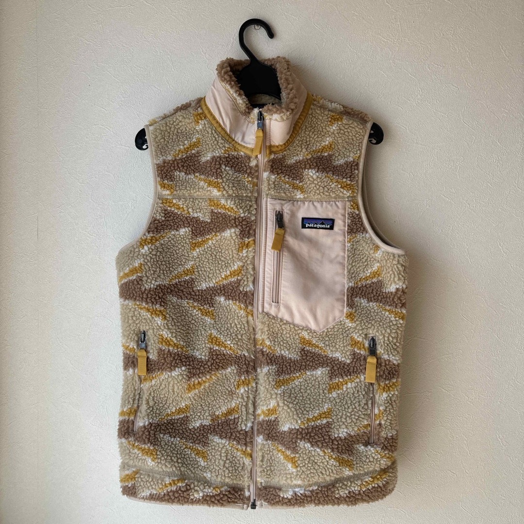 patagonia(パタゴニア)のパタゴニア　ベスト レディースのジャケット/アウター(ダウンベスト)の商品写真