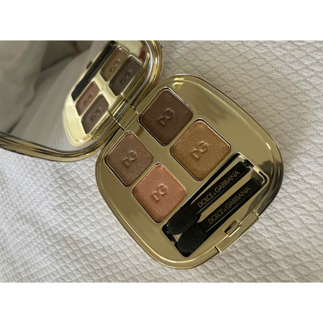 DOLCE & GABBANA BEAUTY(ドルチェアンドガッバーナビューティ)の値下げしました！【DOLCE &GABBANAドルガバ　アイシャドウ新品】 コスメ/美容のベースメイク/化粧品(アイシャドウ)の商品写真