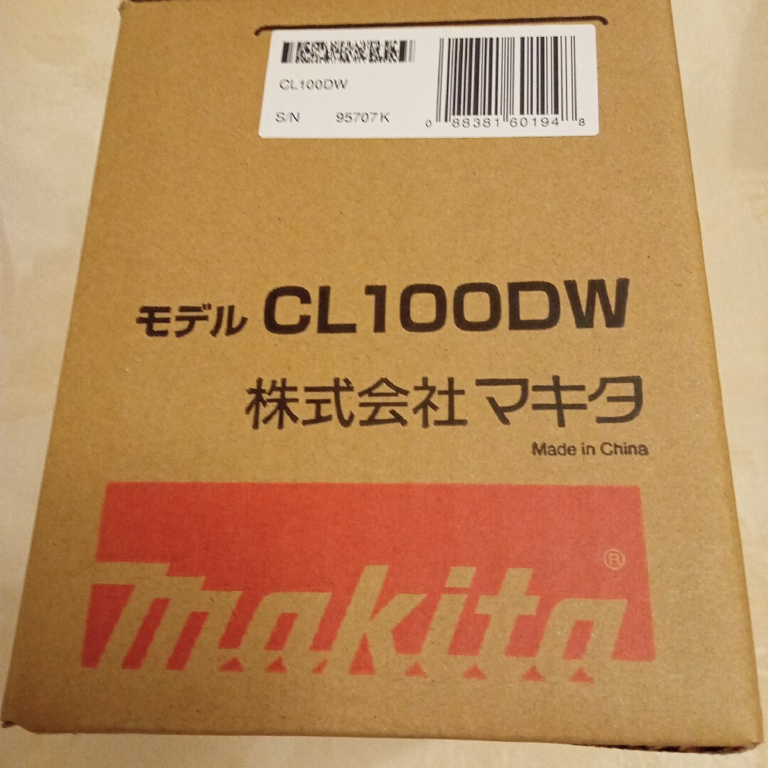 Makita(マキタ)の【☆未開封新品☆】マキタ コードレス掃除機(充電式クリーナー) CL100DW スマホ/家電/カメラの生活家電(掃除機)の商品写真