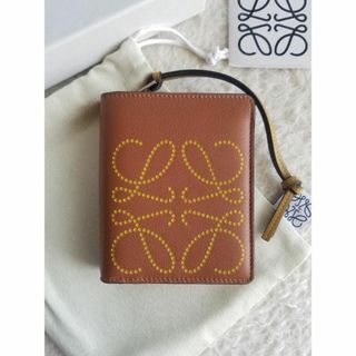 ロエベ(LOEWE)の国内完売 LOEWE ロエベ ブランド コンパクト ジップ 2つ折り財布(財布)