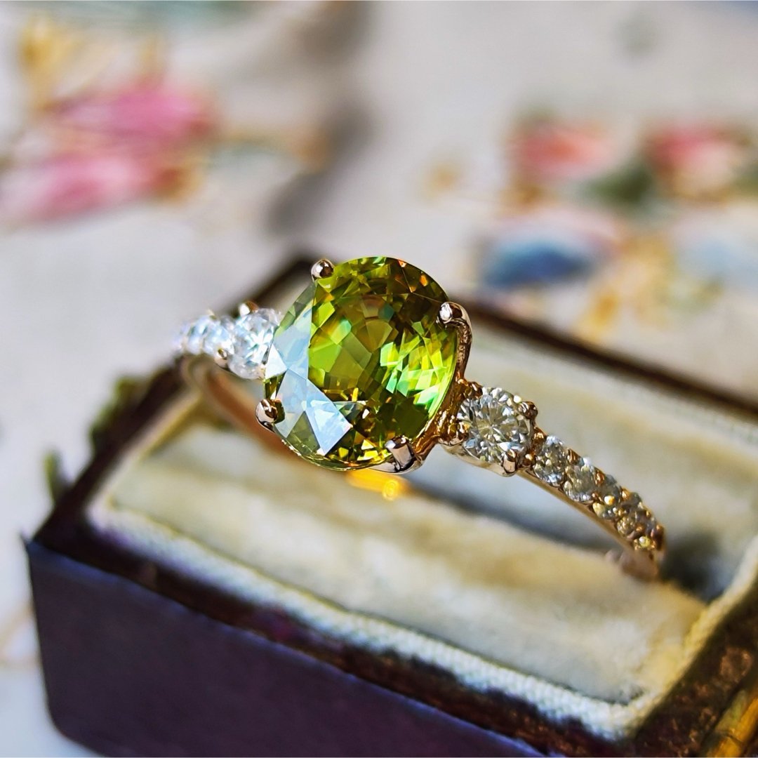 天然スフェーン 1.37ct 天然ダイヤモンド 鑑別書付き レディースのアクセサリー(リング(指輪))の商品写真