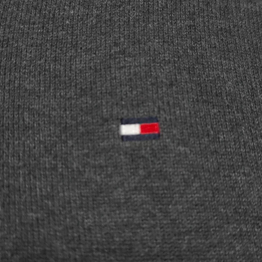 TOMMY HILFIGER(トミーヒルフィガー)のTOMMY HILFIGER Vネック セーター XL グレー メンズのトップス(ニット/セーター)の商品写真