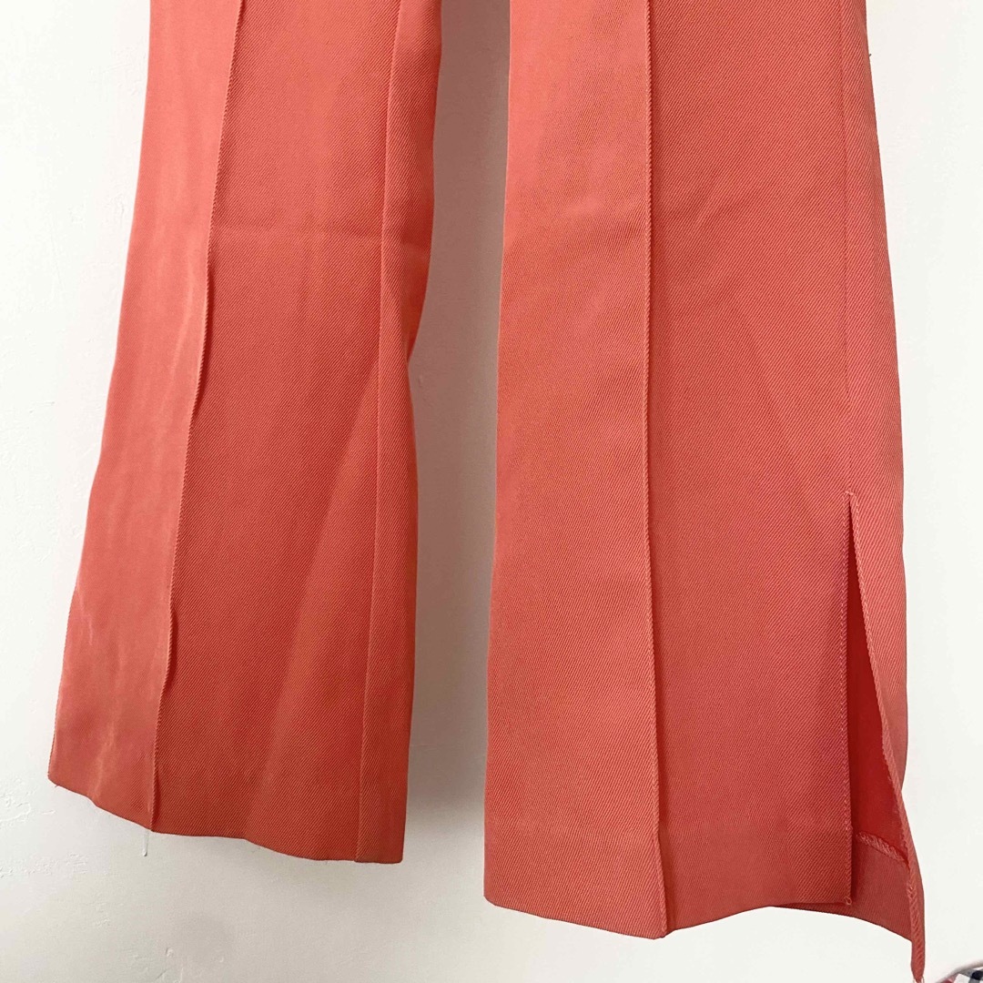 JEANASIS(ジーナシス)のジーナシス　オレンジ系　スリット入り　パンツ　ズボン　ボトムス レディースのパンツ(カジュアルパンツ)の商品写真