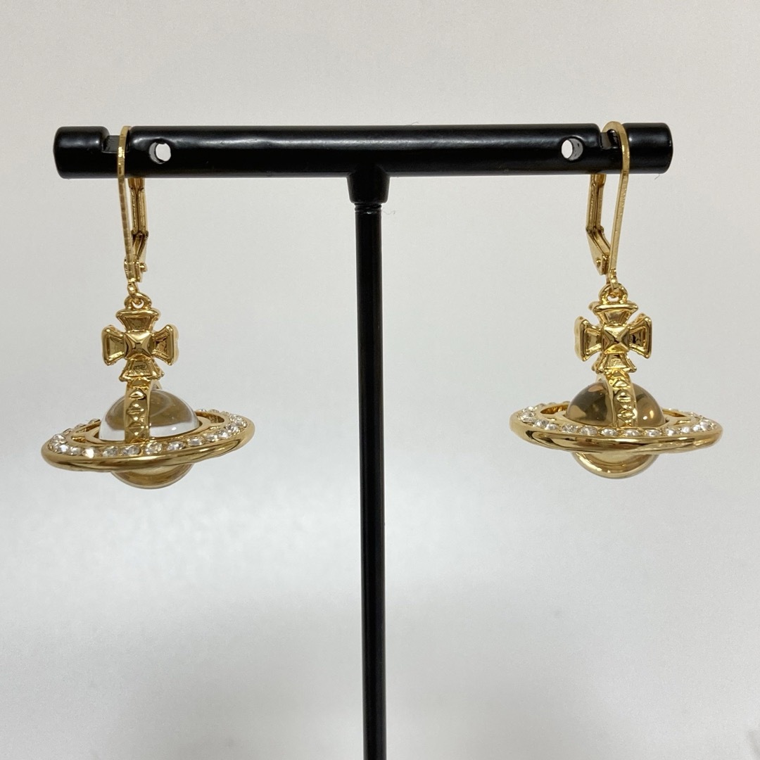 Vivienne Westwood(ヴィヴィアンウエストウッド)のヴィヴィアン　ラインストーンオーブピアス　ゴールド レディースのアクセサリー(ピアス)の商品写真