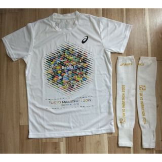 アシックス(asics)の東京マラソン2019記念Tシャツ+2009アームウォーマー(ウェア)