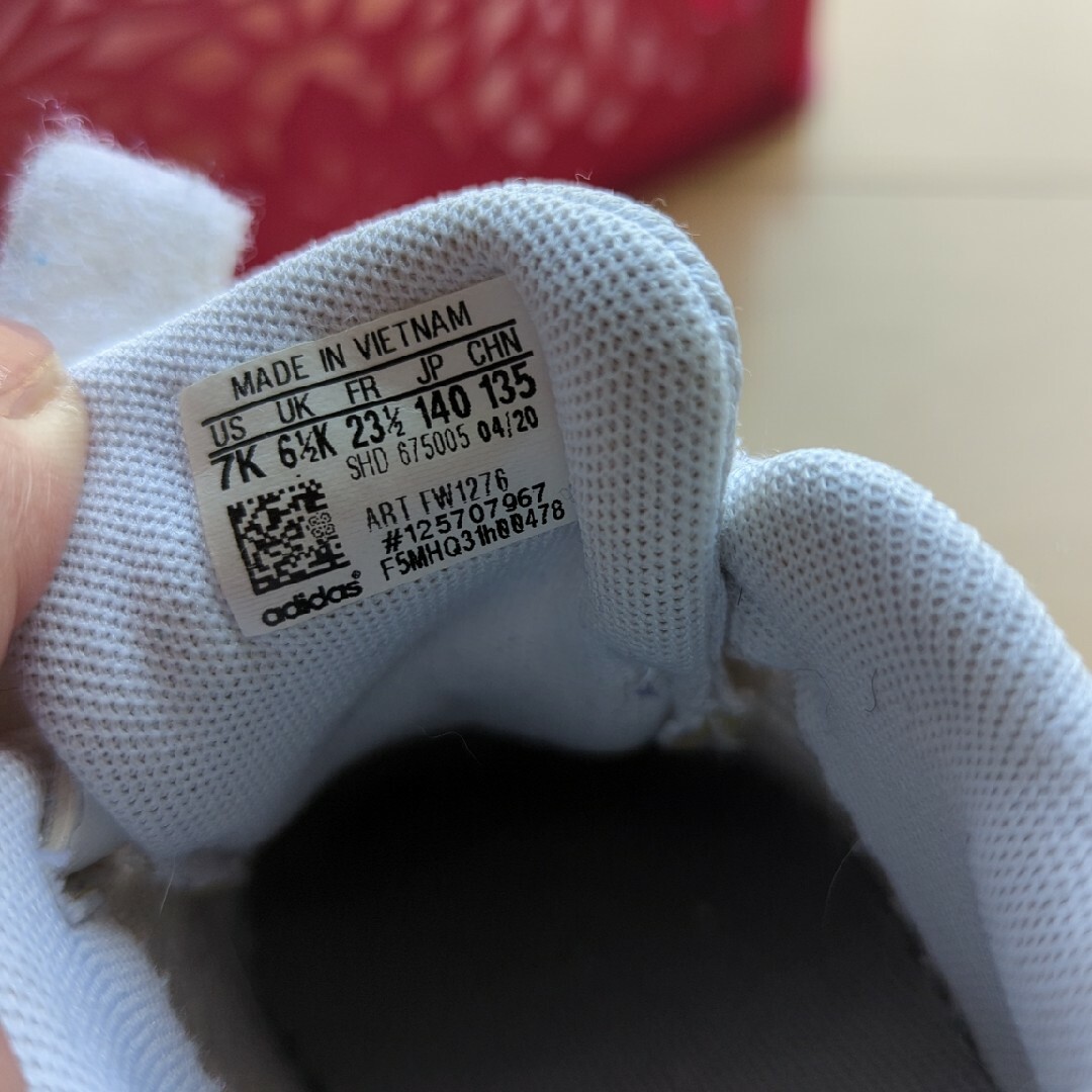 adidas(アディダス)のadidas　キッズスニーカー　14cm キッズ/ベビー/マタニティのベビー靴/シューズ(~14cm)(スニーカー)の商品写真