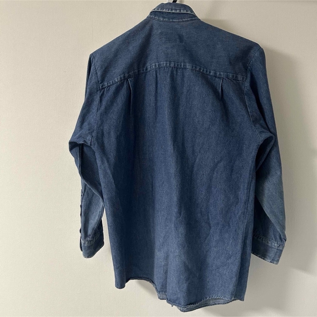 Eddie Bauer(エディーバウアー)の希少　80s 黒タグ　Eddie Bauer デニムシャツ　VINTAGE M レディースのトップス(シャツ/ブラウス(長袖/七分))の商品写真