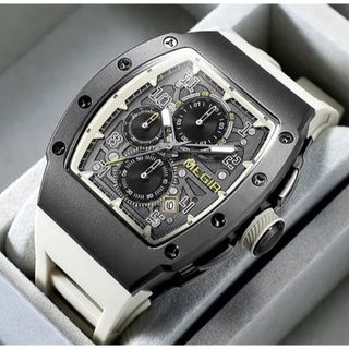 日本未入荷⚡️新品⚡️メンズ腕時計！クロノグラフ 白★G-SHOCKファンに人気(腕時計(アナログ))