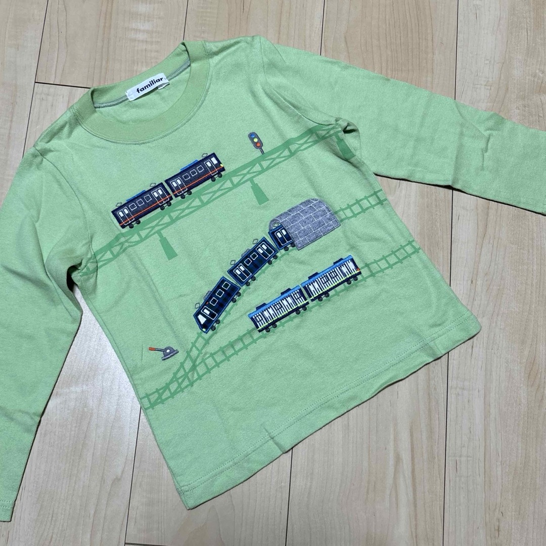 familiar(ファミリア)のファミリア　電車Tシャツ　グリーン　110 キッズ/ベビー/マタニティのキッズ服男の子用(90cm~)(Tシャツ/カットソー)の商品写真