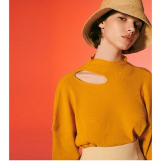 ルシェルブルー　Rib Cut-out Neck Top オレンジ