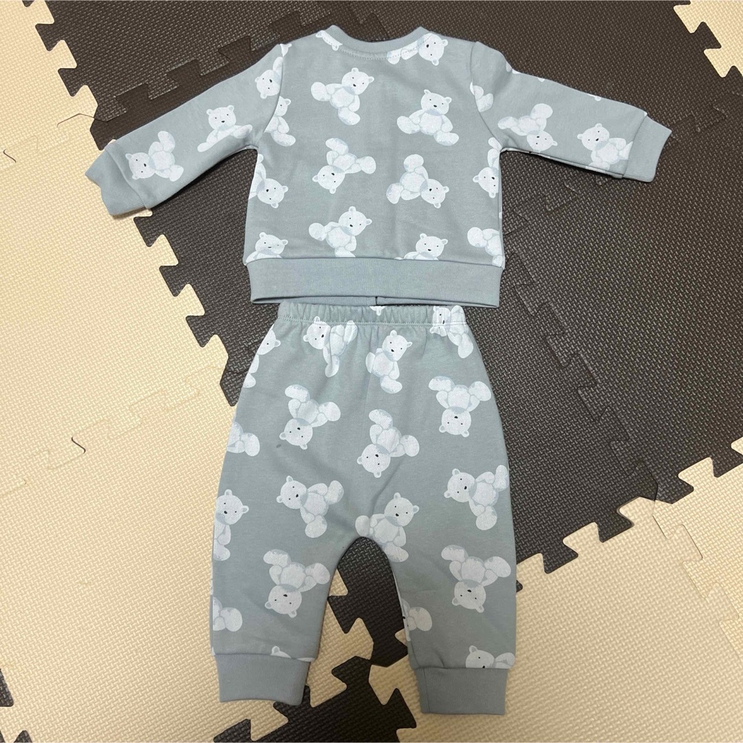 babyGAP(ベビーギャップ)の新品未使用　baby GAP ベビー　くま　セットアップ キッズ/ベビー/マタニティのベビー服(~85cm)(カーディガン/ボレロ)の商品写真