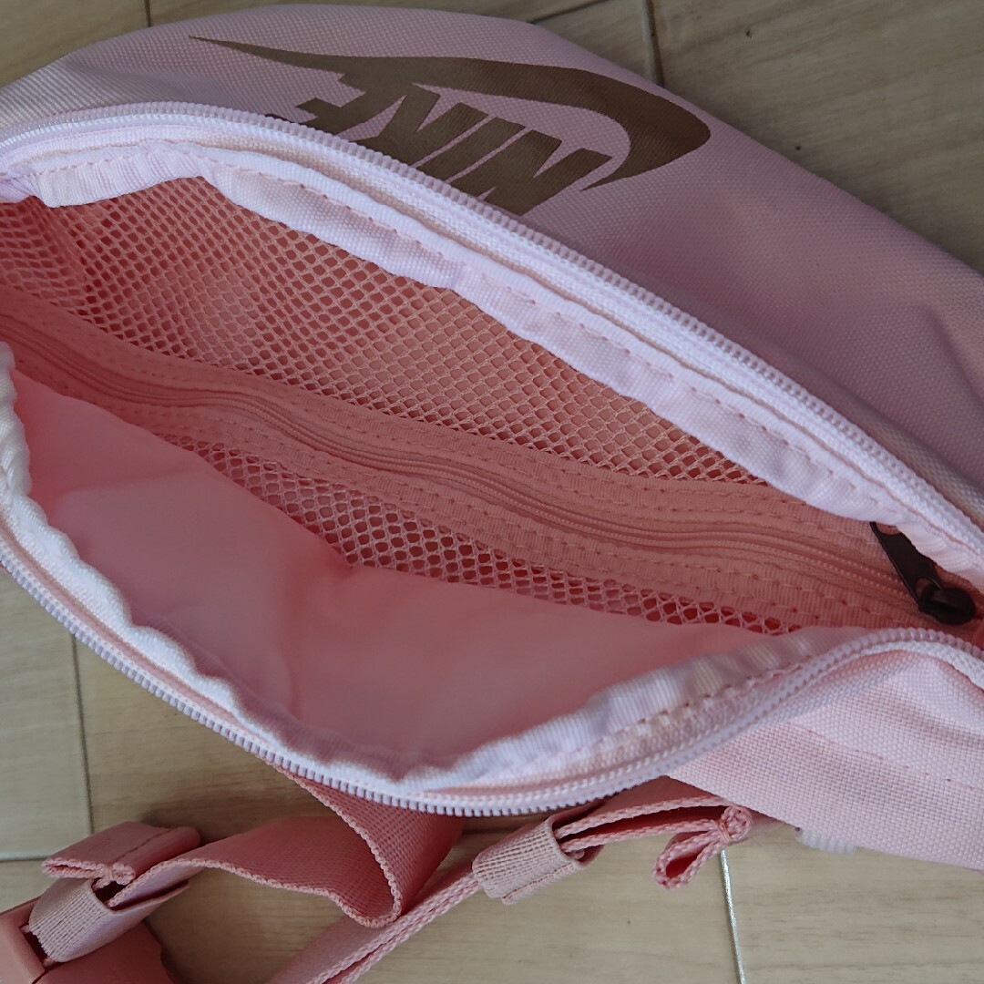 NIKE(ナイキ)の綺麗⭐NIKE バッグ レディースのバッグ(ショルダーバッグ)の商品写真