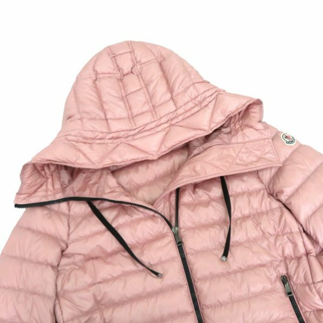 MONCLER(モンクレール)の美品 モンクレール RUBIS ルビス ロゴワッペン Aライン フード付き ジップアップ ライト ダウン コート ジャケット 46311 レディースのジャケット/アウター(ダウンコート)の商品写真