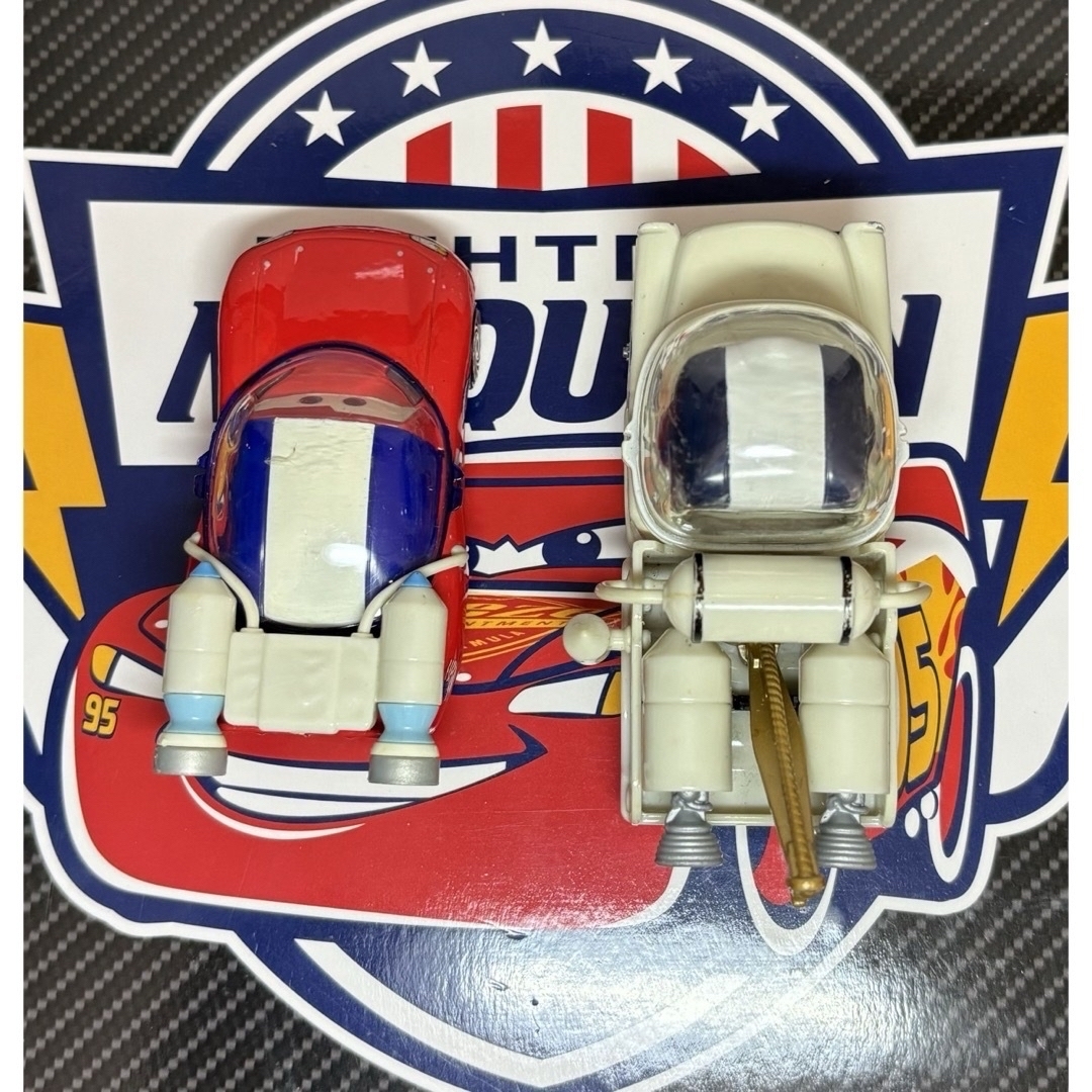 MATTEL(マテル)のカーズ　ミニカー　宇宙飛行士　マックィーン　メーター エンタメ/ホビーのおもちゃ/ぬいぐるみ(ミニカー)の商品写真