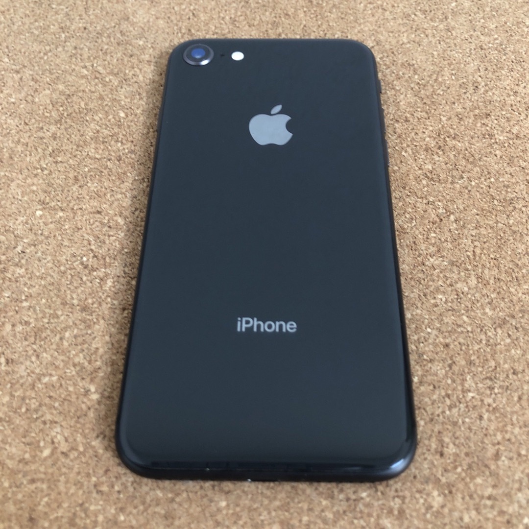 iPhone(アイフォーン)の147【早い者勝ち】iPhone8 64GB SIMフリー☆ スマホ/家電/カメラのスマートフォン/携帯電話(スマートフォン本体)の商品写真