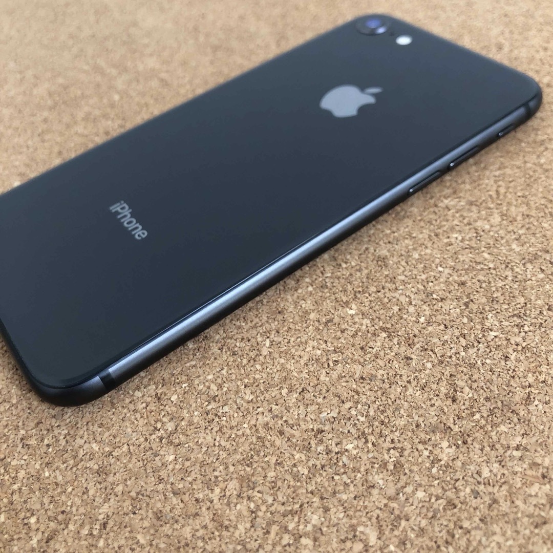 iPhone(アイフォーン)の147【早い者勝ち】iPhone8 64GB SIMフリー☆ スマホ/家電/カメラのスマートフォン/携帯電話(スマートフォン本体)の商品写真