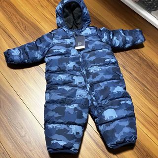 ベビーギャップ(babyGAP)の★新品 BabyGAP ブルーダウンロンパース★(ロンパース)