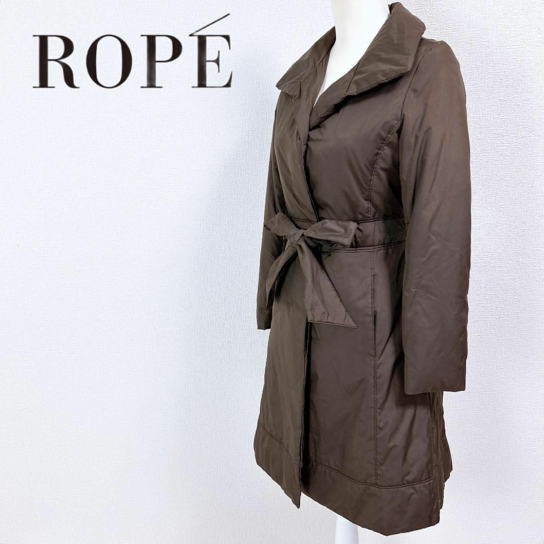 ROPE’(ロペ)の■ROPE ロペ ダウンコート Aライン ウエスト紐 ブラウン レディースのジャケット/アウター(その他)の商品写真