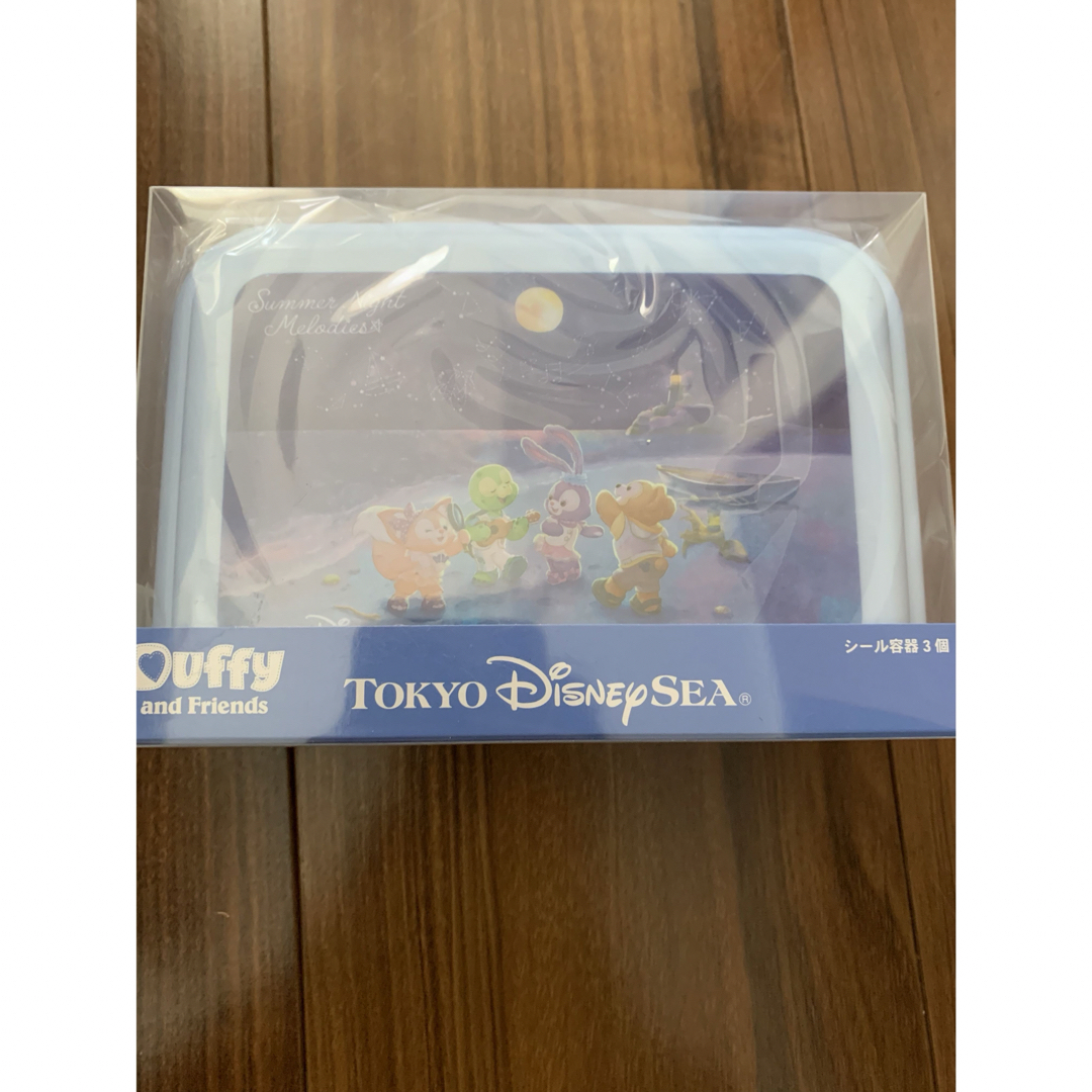 Disney(ディズニー)の新品☆ディズニーシー限定 お弁当箱　ダッフィー&フレンズ サマーナイトメロディ インテリア/住まい/日用品のキッチン/食器(弁当用品)の商品写真