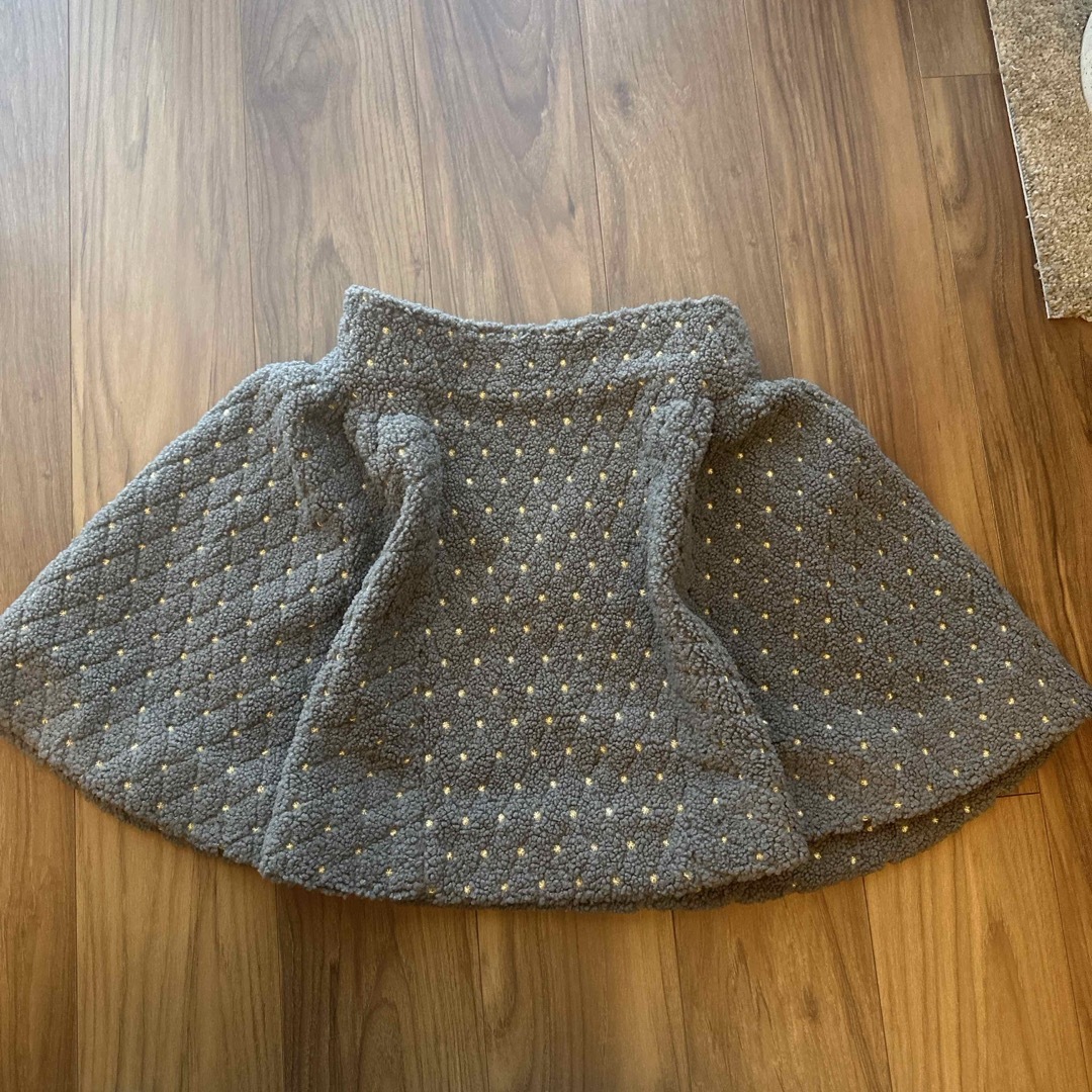 Bibiy Odette boa pleated skirt 新品　美品 レディースのスカート(ミニスカート)の商品写真