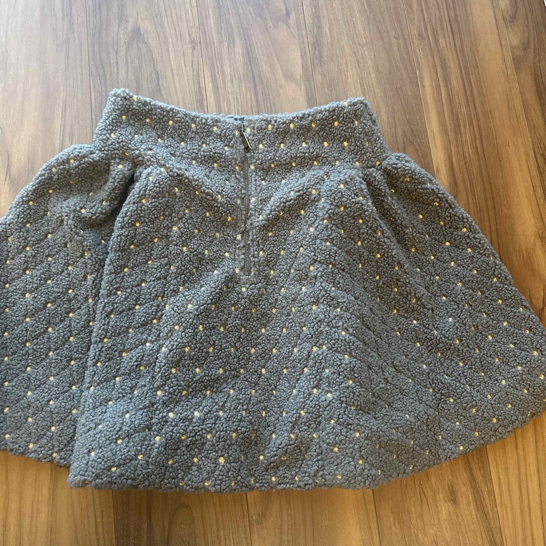 Bibiy Odette boa pleated skirt 新品　美品 レディースのスカート(ミニスカート)の商品写真