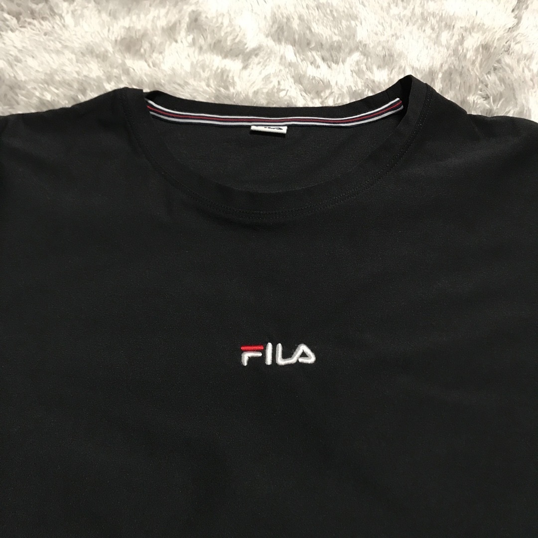 FILA(フィラ)のFILA Tシャツ　ブラック　LL ロゴ刺繍 レディースのトップス(Tシャツ(半袖/袖なし))の商品写真