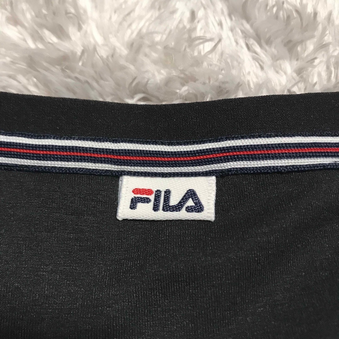 FILA(フィラ)のFILA Tシャツ　ブラック　LL ロゴ刺繍 レディースのトップス(Tシャツ(半袖/袖なし))の商品写真