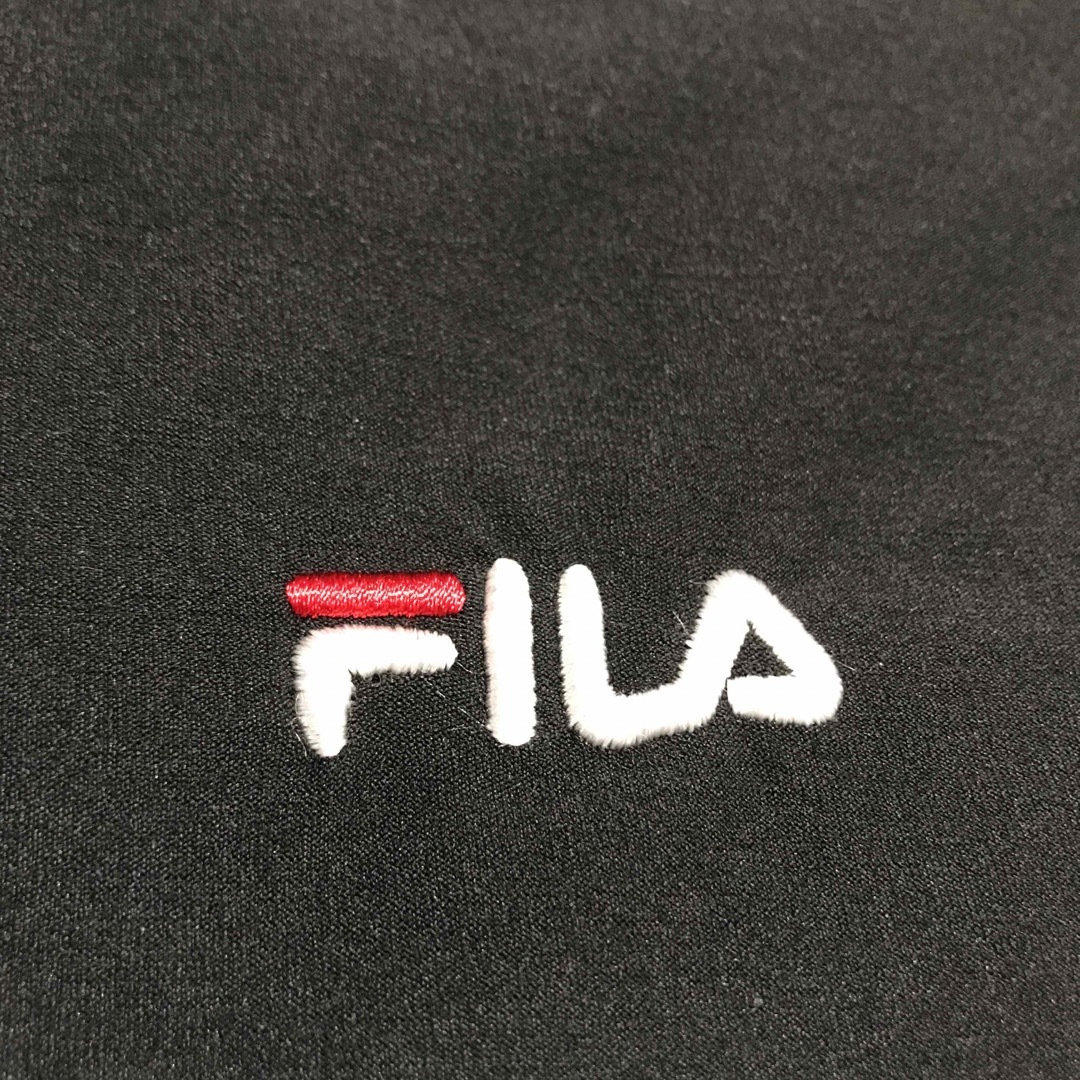 FILA(フィラ)のFILA Tシャツ　ブラック　LL ロゴ刺繍 レディースのトップス(Tシャツ(半袖/袖なし))の商品写真