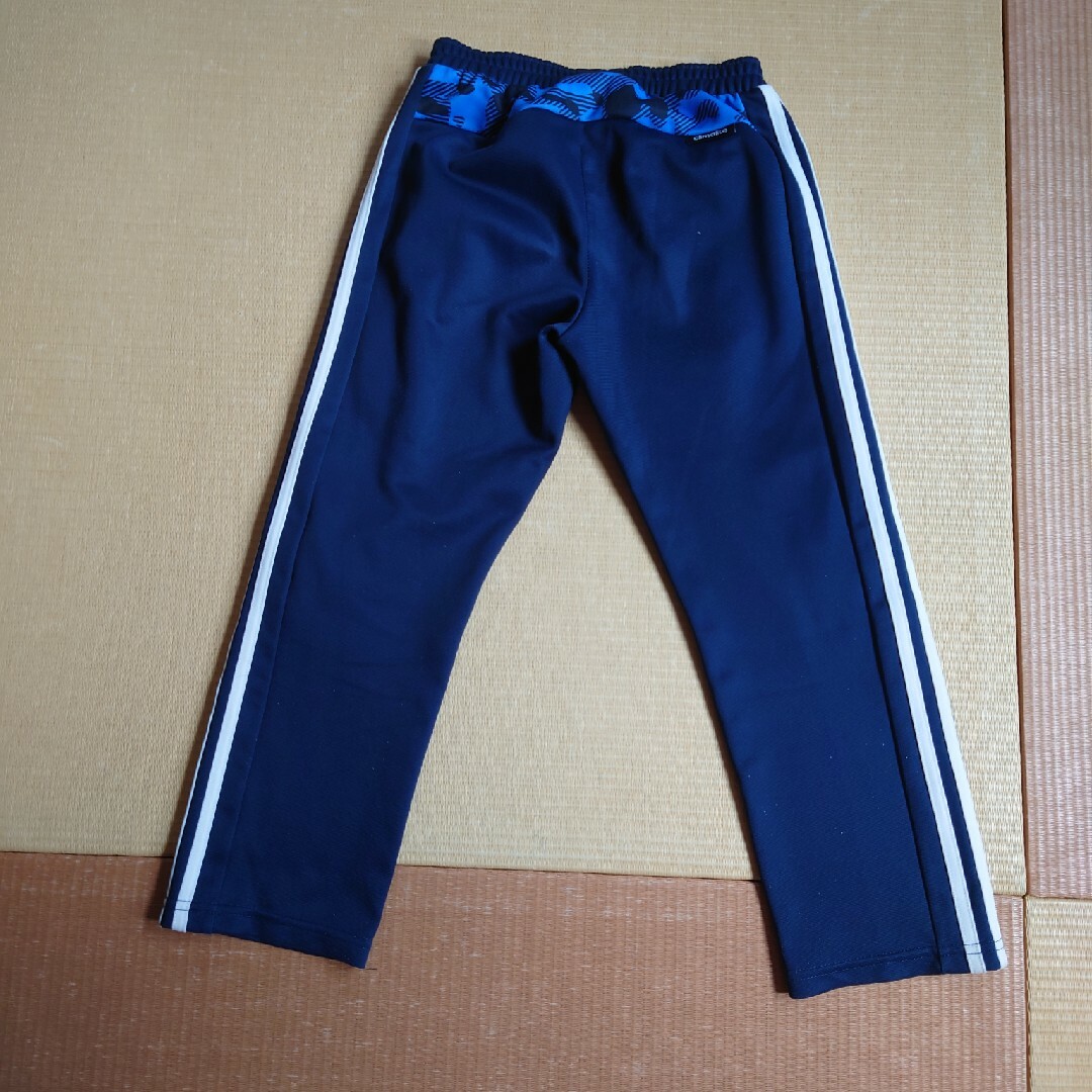 adidas(アディダス)のアディダスジャージズボン　120cm キッズ/ベビー/マタニティのキッズ服男の子用(90cm~)(パンツ/スパッツ)の商品写真