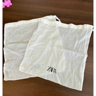 ザラ(ZARA)の新品未使用ZARAザラ保管布袋巾着袋ノベルティ2枚セット(ノベルティグッズ)