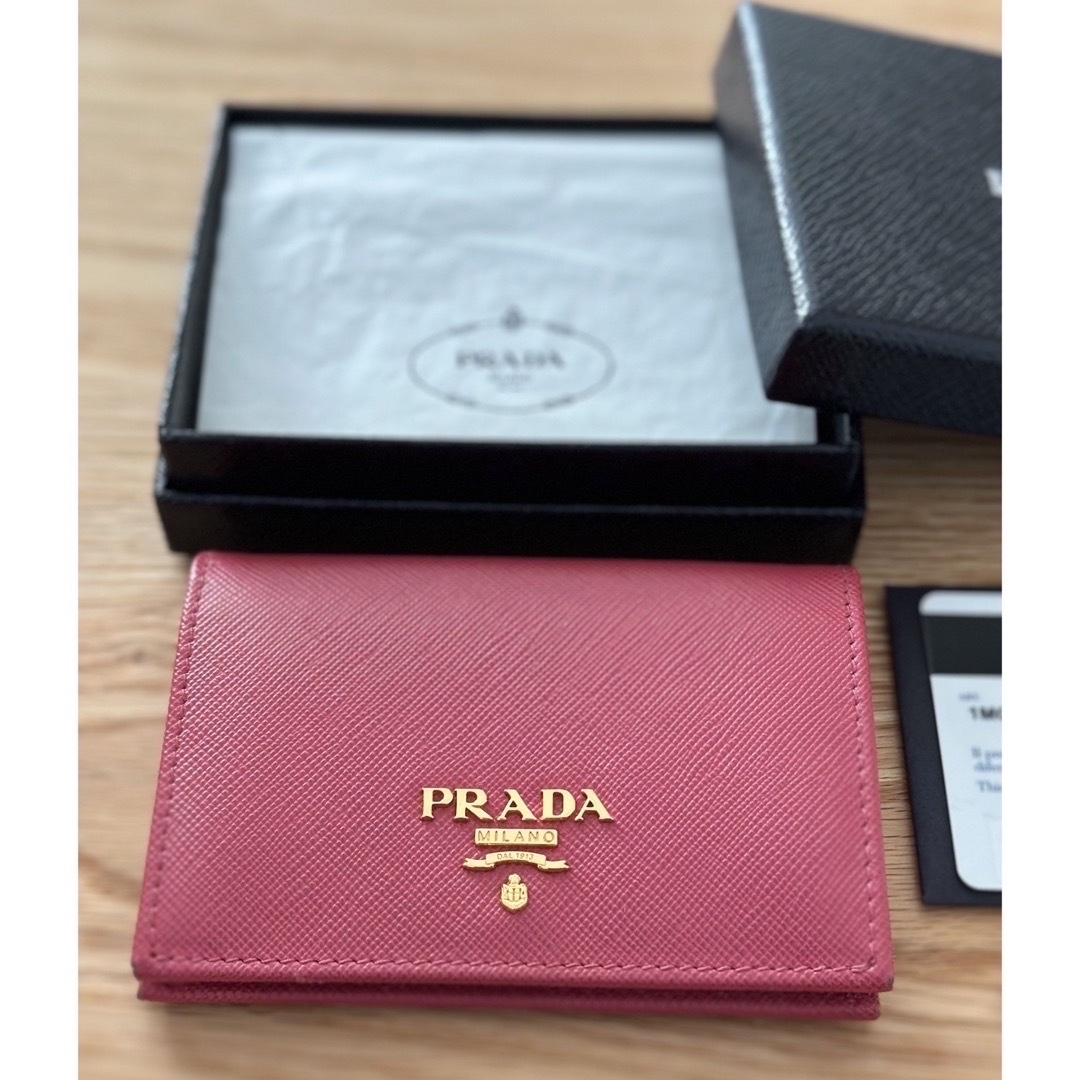 PRADA(プラダ)のもろ子様専用【正規品】PRADA 名刺入れ  レディースのファッション小物(名刺入れ/定期入れ)の商品写真